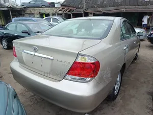 Toyota Camry 2006 Gold
