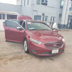 Ford Taurus 2013 Beige