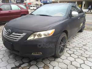Toyota Camry XLE V6 4dr Sedan (3.5L 6cyl 6A) 2011 Beige