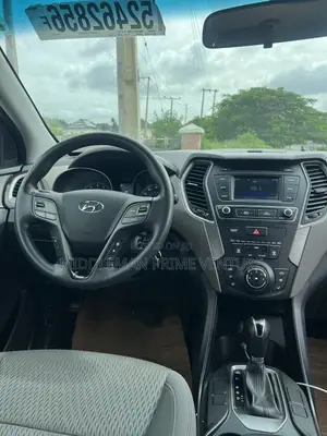Hyundai Santa Fe 2017 White