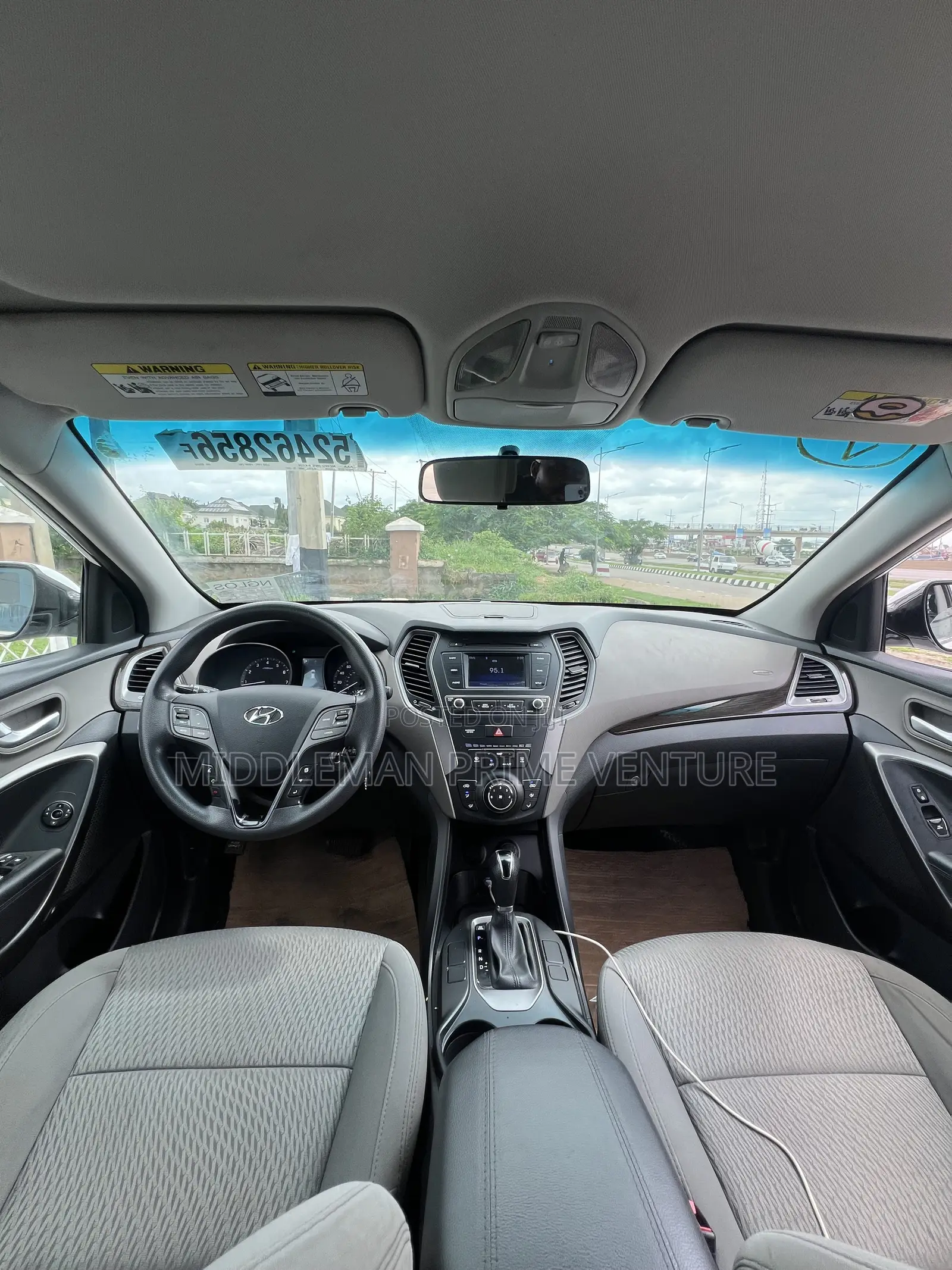 Hyundai Santa Fe 2017 White