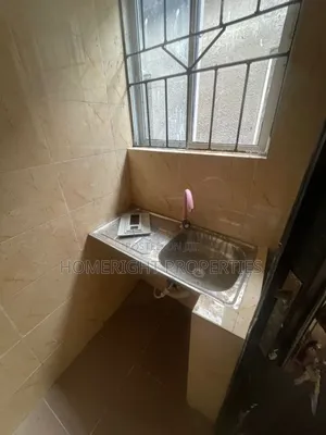 1bdrm Apartment in Akesan for rent