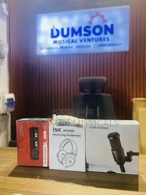 M-Audio SoundCard, ISK HP2000 Headphone, At2020 Audio-Technica