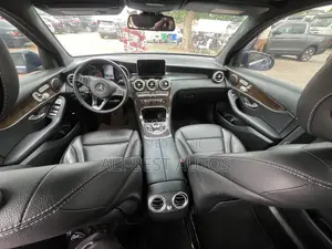 Mercedes-Benz GLE-Class 2019 Blue