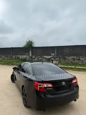 Toyota Camry SE V6 4dr Sedan (3.5L 6cyl 6A) 2012 Black