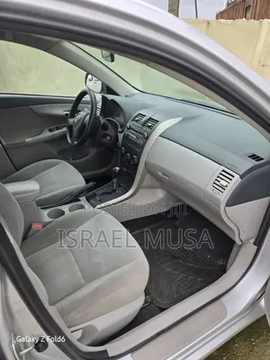 Toyota Corolla 2011 Silver