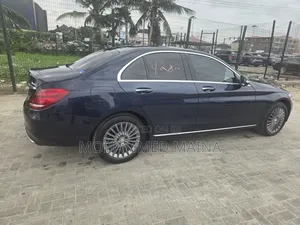 Mercedes-Benz C300 2015 Blue