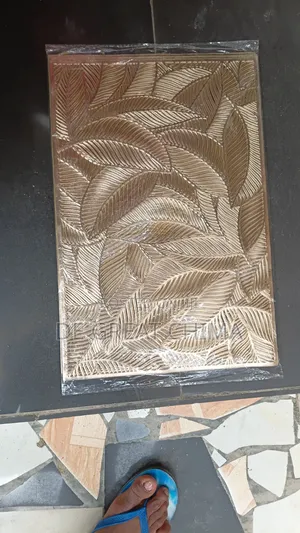 Golden Table Mat