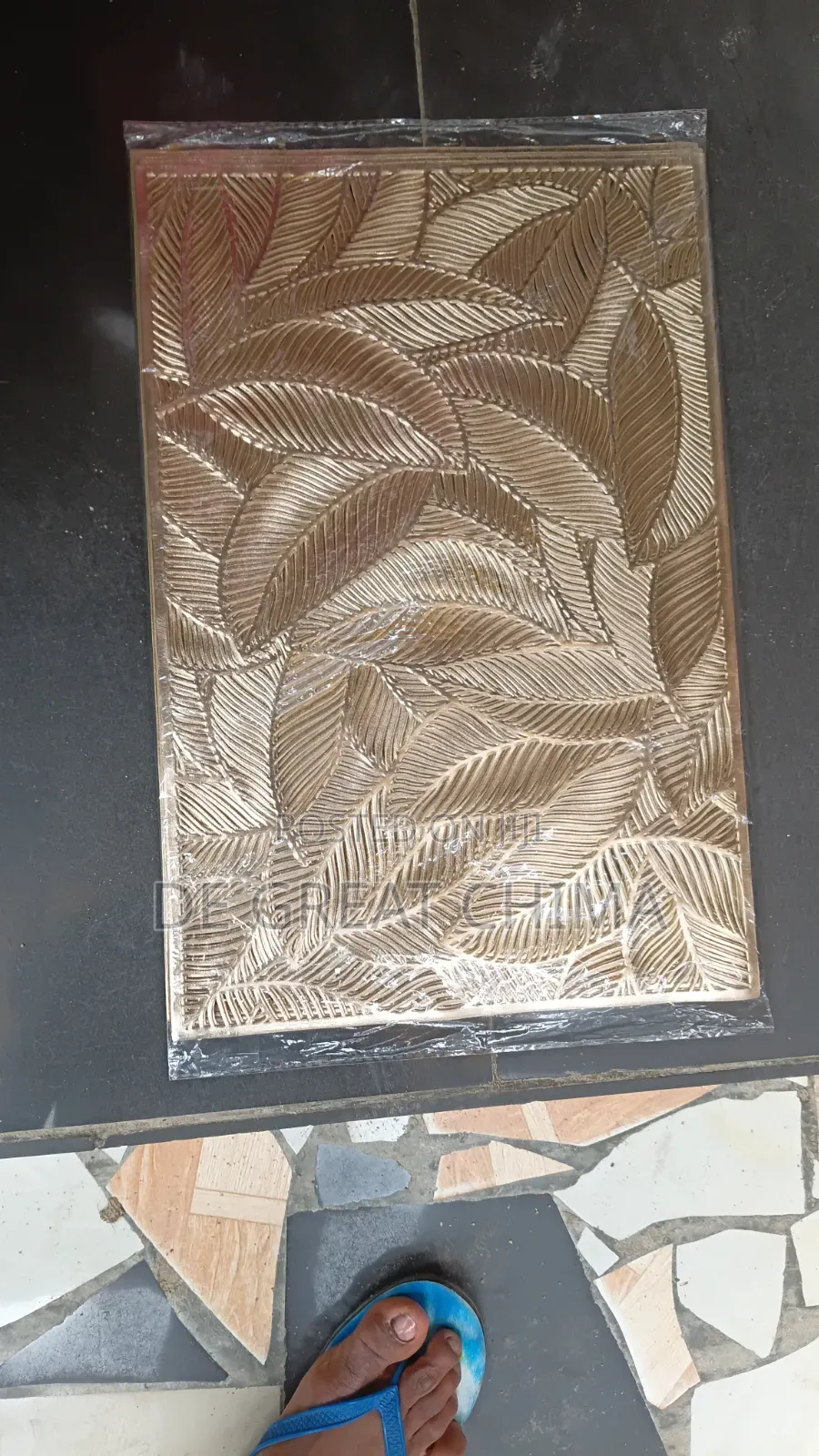 Golden Table Mat