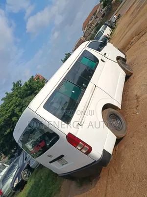 Toyota HiAce 2014 White