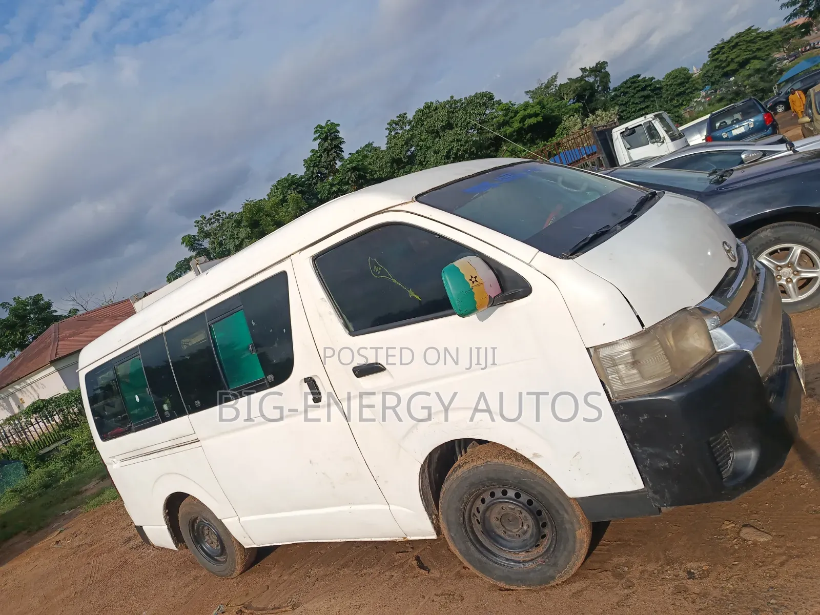 Toyota HiAce 2014 White