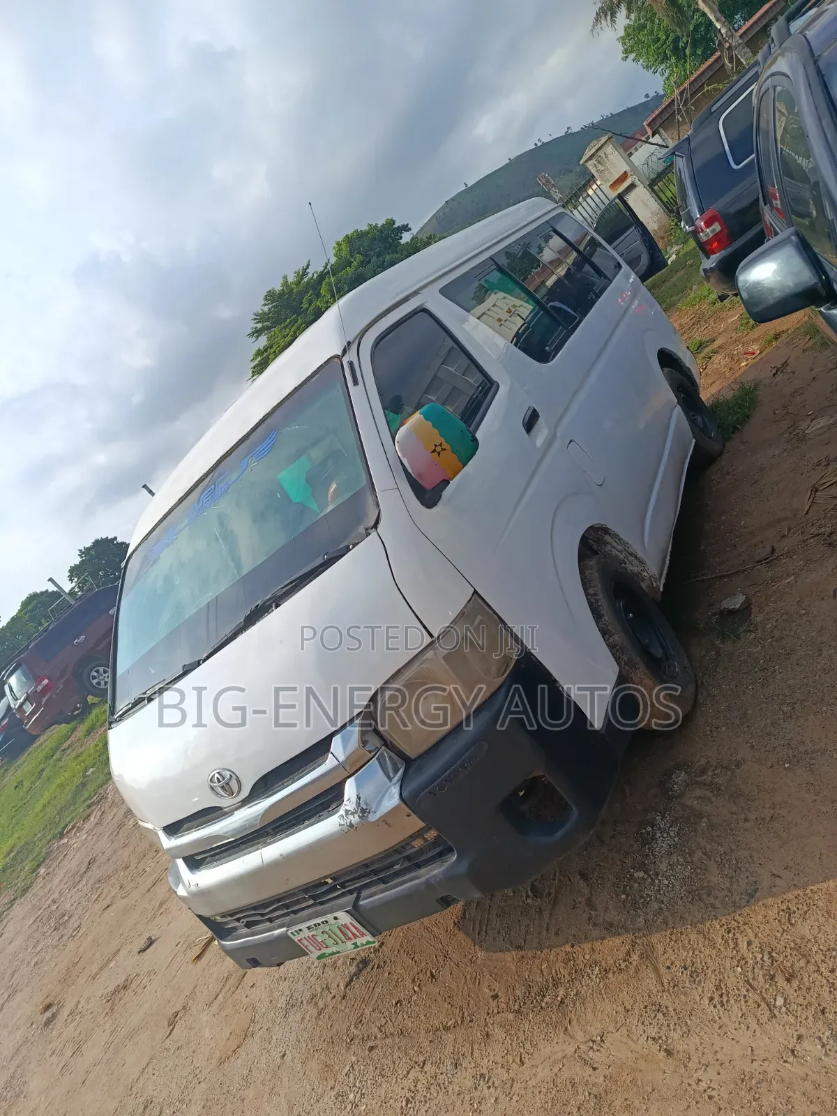 Toyota HiAce 2014 White