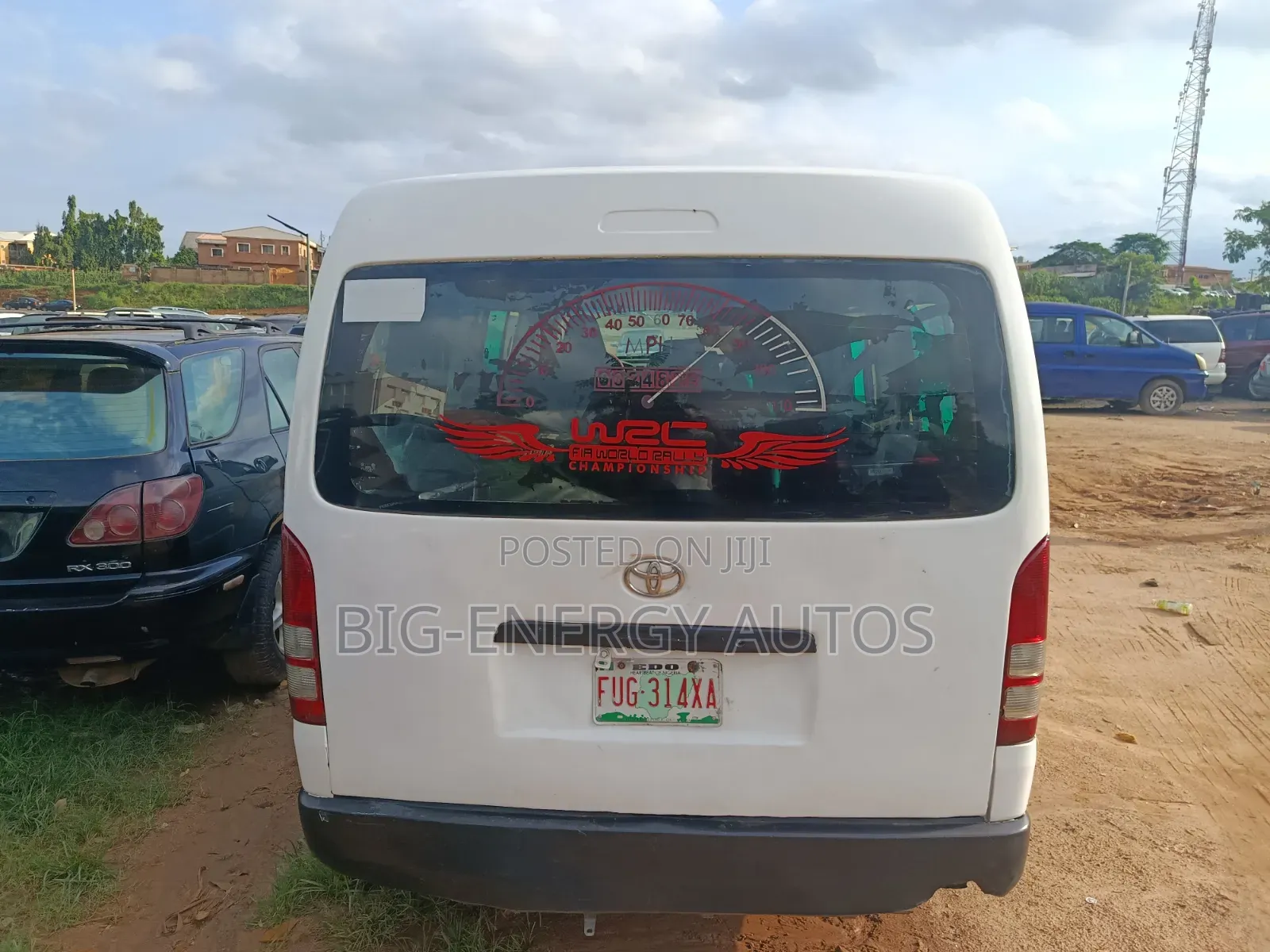 Toyota HiAce 2014 White