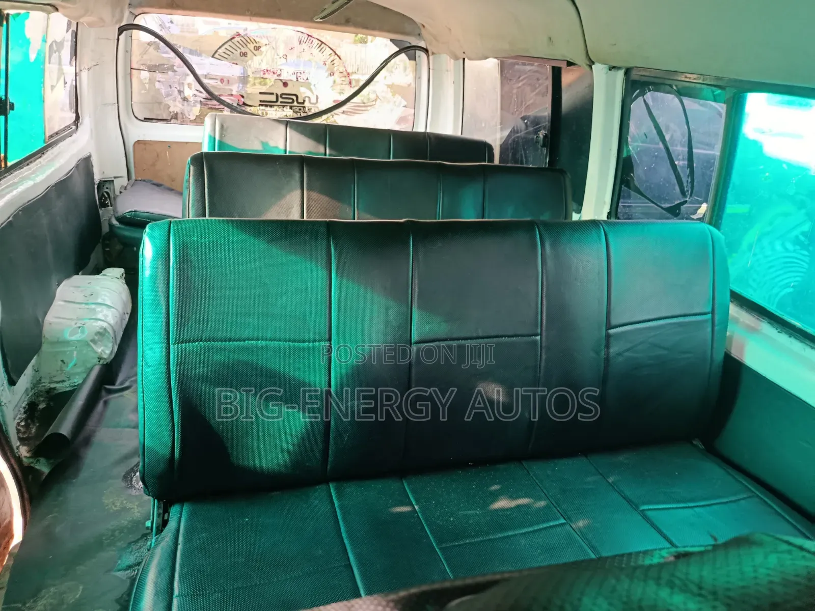 Toyota HiAce 2014 White