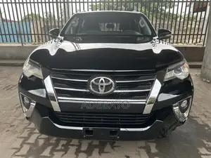 Toyota Fortuner 2.7 AWD 2016 Black