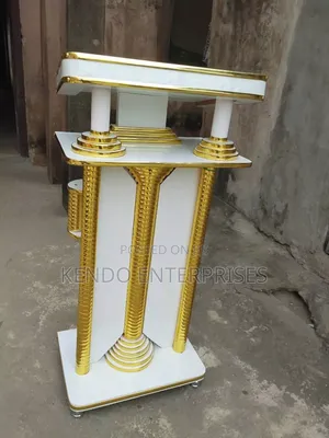 Medium Pulpit