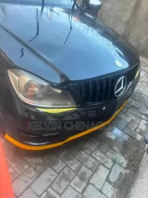 Mercedes-Benz C300 2010 Black