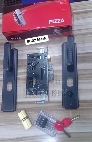 Pizza Inpoted Original Door Key