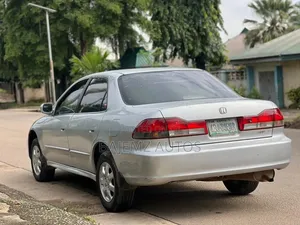Honda Accord 2002 Silver