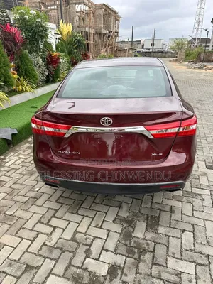 Toyota Avalon XLE Premium 4dr Sedan (3.5L 6cyl 6A) 2014 Red