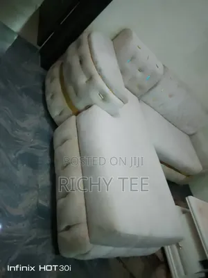 Clean Lshape Used Chair
