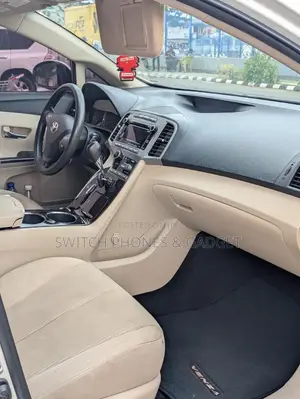 Toyota Venza V6 AWD 2012 White
