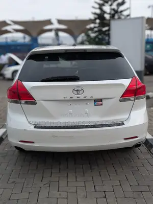 Toyota Venza V6 AWD 2012 White