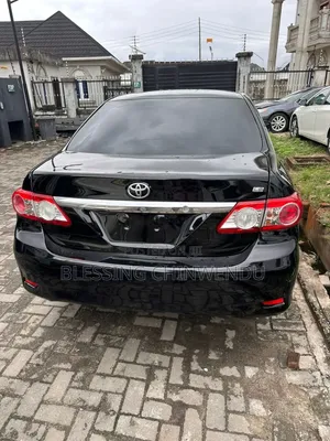 Toyota Corolla 2012 Black