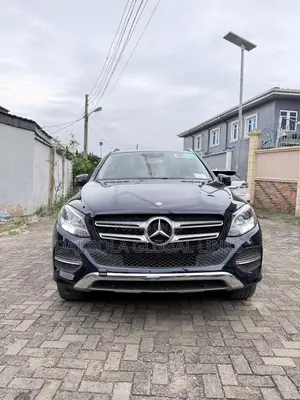 Mercedes-Benz GLE-Class GLE 350d 4MATIC 2017 Blue