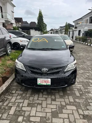 Toyota Corolla 2012 Black