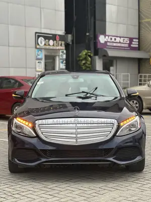 Mercedes-Benz C300 2015 Blue