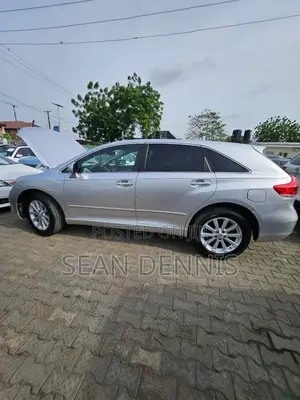 Toyota Venza 2009 Silver