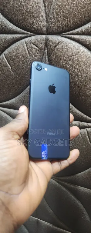 Apple iPhone 7 32 GB Black