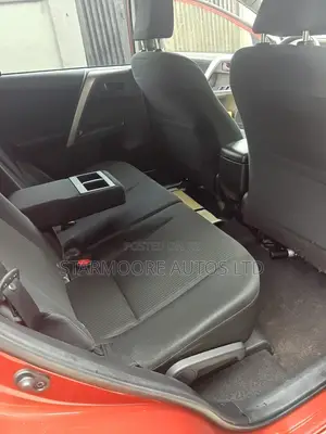 Toyota RAV4 LE AWD (2.5L 4cyl 6A) 2016 Orange