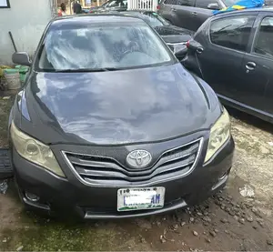 Toyota Camry 2010 Gray