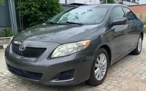 Toyota Corolla 2010 Gray