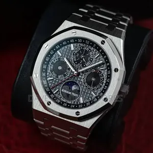 Audemars Piguet Chain Watch Automatic (Silver)