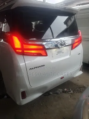 Toyota Alphard 2022 White
