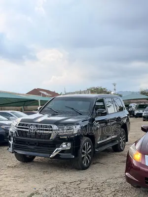 Toyota Land Cruiser 5.7 V8 VXR 2019 Black