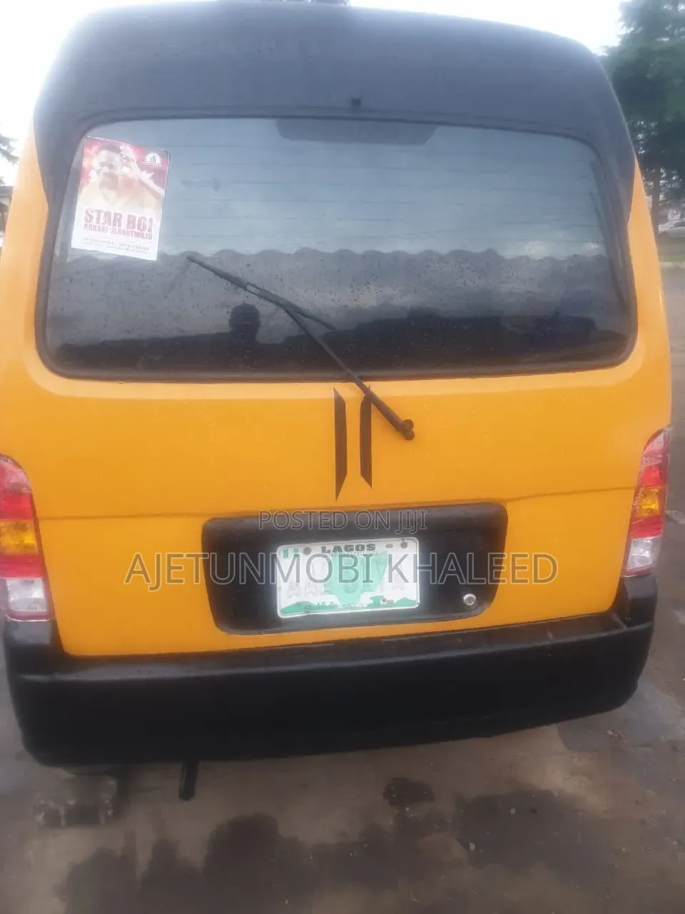 Suzuki APV Minibus 2010 Yellow