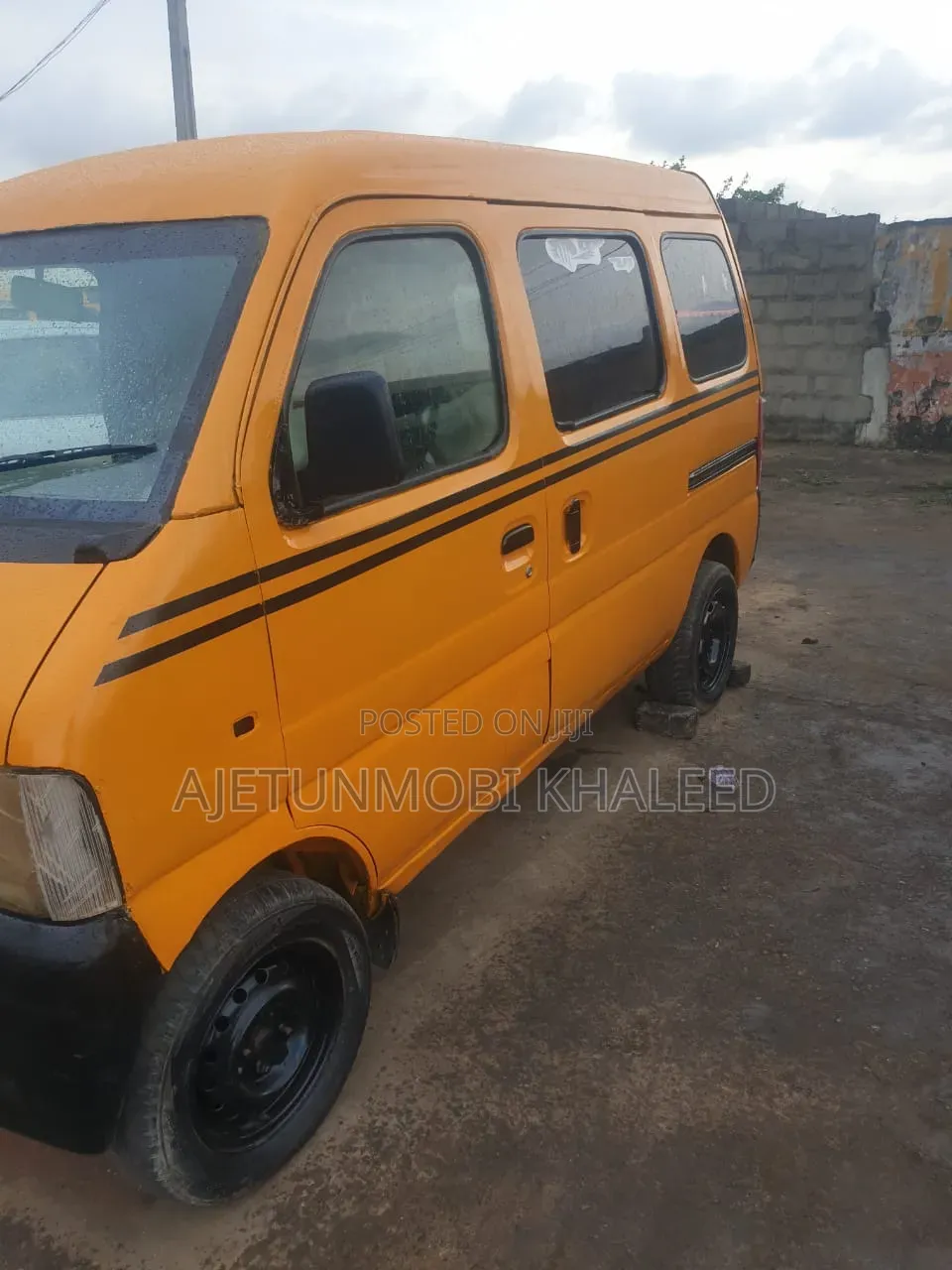 Suzuki APV Minibus 2010 Yellow