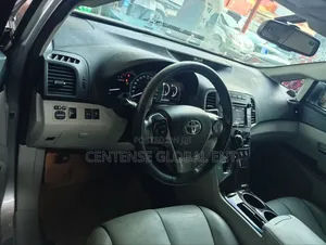 Toyota Venza 2012 Silver