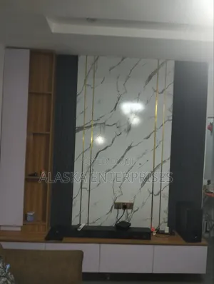 Stylish Modern TV Console/Wall Unit for Sale – Neat & Elegant Design