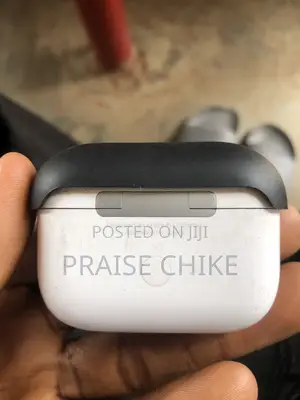 Apple Airbud Second Generation