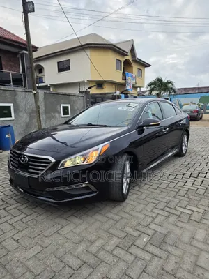 Hyundai Sonata Limited w/Brown Leather 4dr Sedan (2.4L 4cyl 6A) 2015