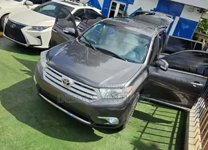 Toyota Highlander 2013 Silver