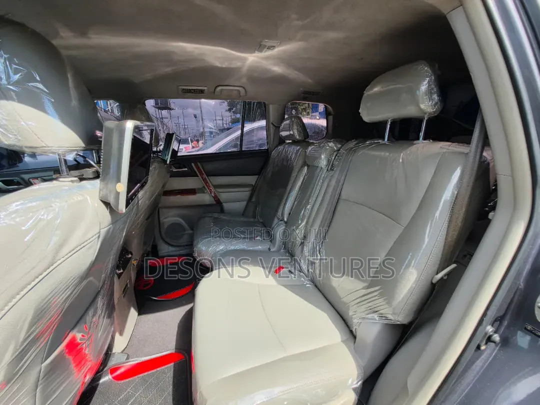 Toyota Highlander 2013 Silver