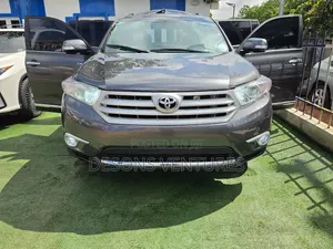 Toyota Highlander 2013 Silver