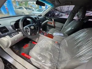 Toyota Highlander 2013 Silver
