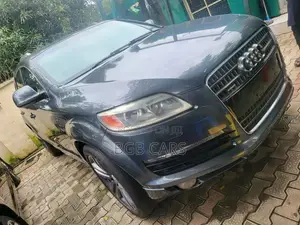 Audi Q7 2009 Gray